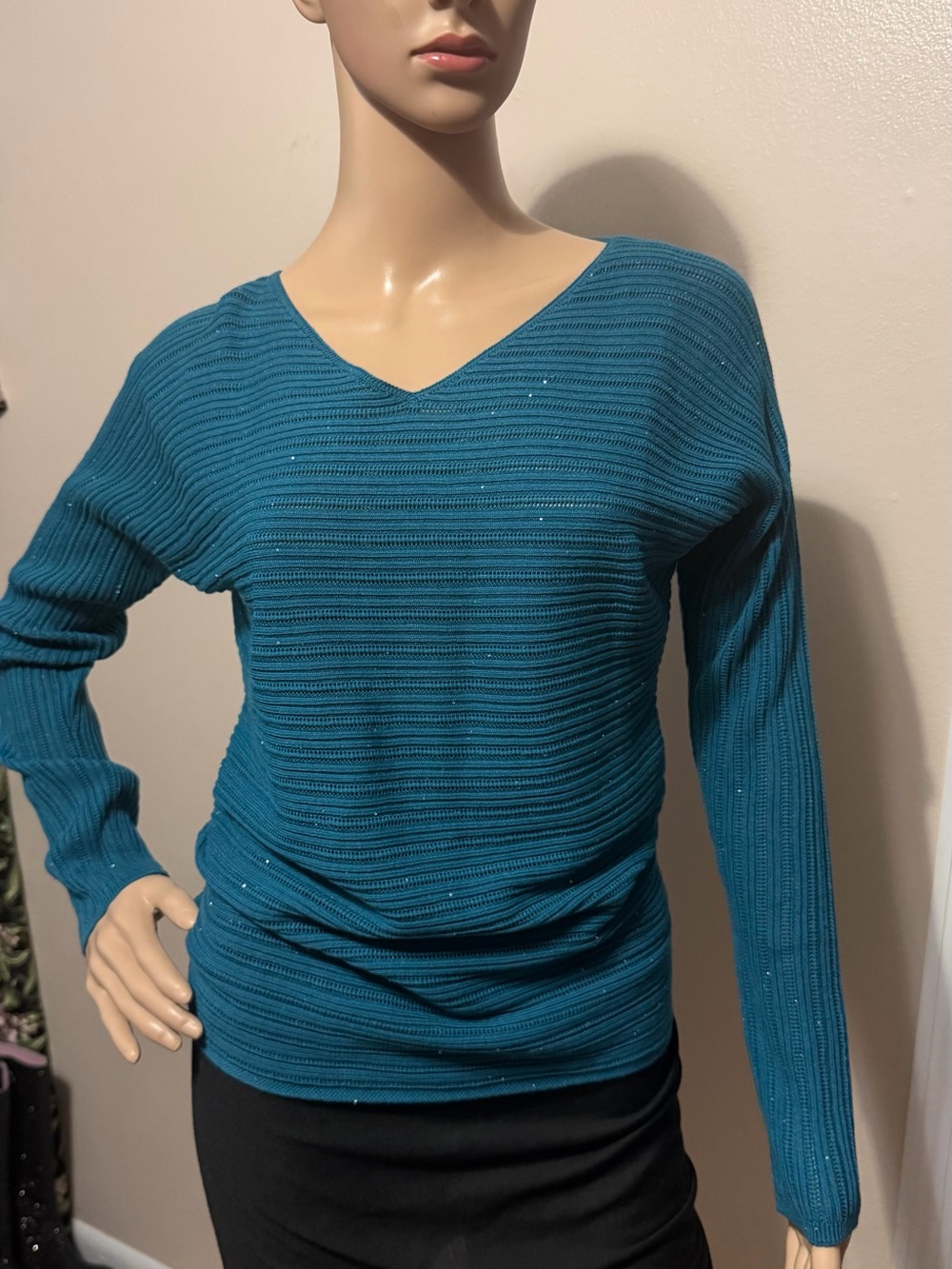 NWOT Tommy Bahama Teal Blue Jewel Bay Sequin V-Neck Sweater